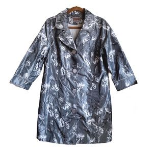 Thigh-length Coat with 3/4 sleeves and embroidered details